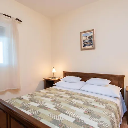 Dom wakacyjny Kaljannovici Bb Ii *