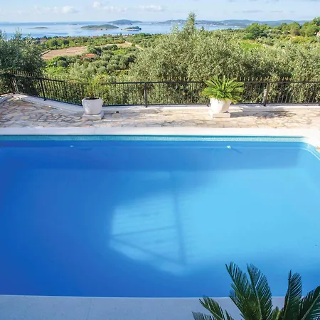Awesome In With Outdoor Swimming Pool Hébergement de vacances Orebić
