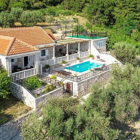 Kaljannovici Bb Ii Dom wakacyjny