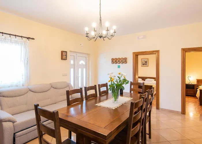 בית נופש Kaljannovici Bb Ii *